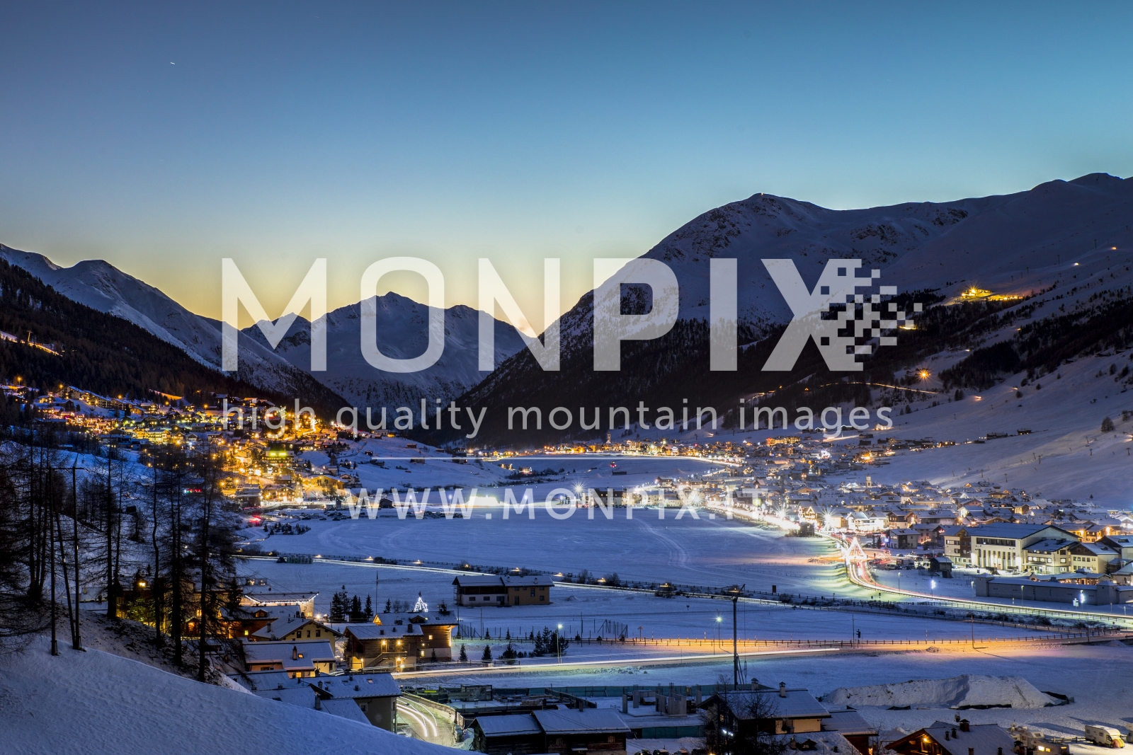 Livigno luci dall'alto