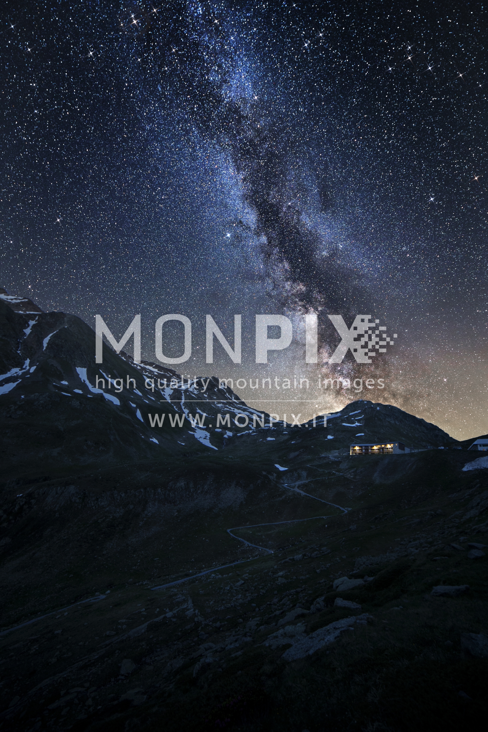 Passo della Forcola con Via Lattea