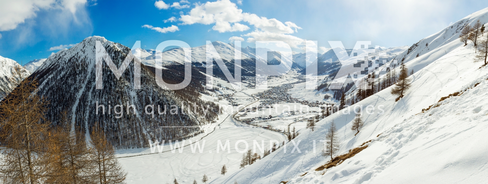 Panoramica invernale dal Monte Motto sul paese di Livigno 2013
