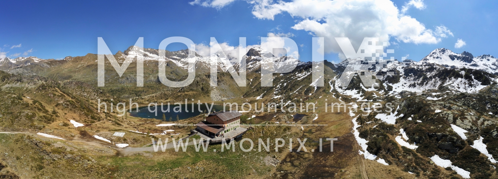 Rifugio Calvi Val Brembana Alpi Orobie Panorama dal drone