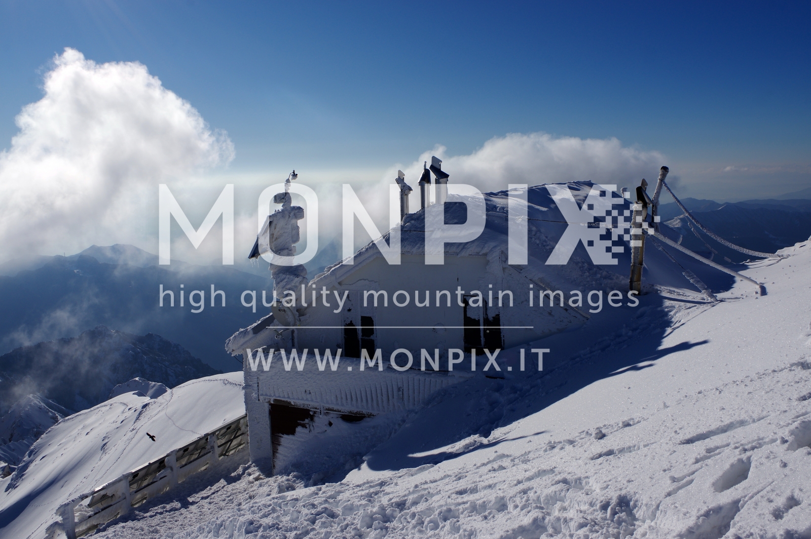 Il Rifugio Brioschi in inverno
