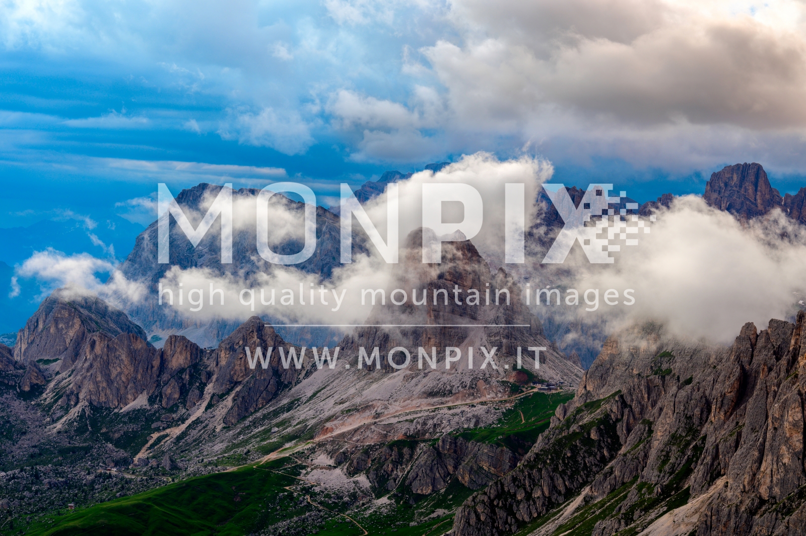 Le cime dolomitiche dopo il temporale